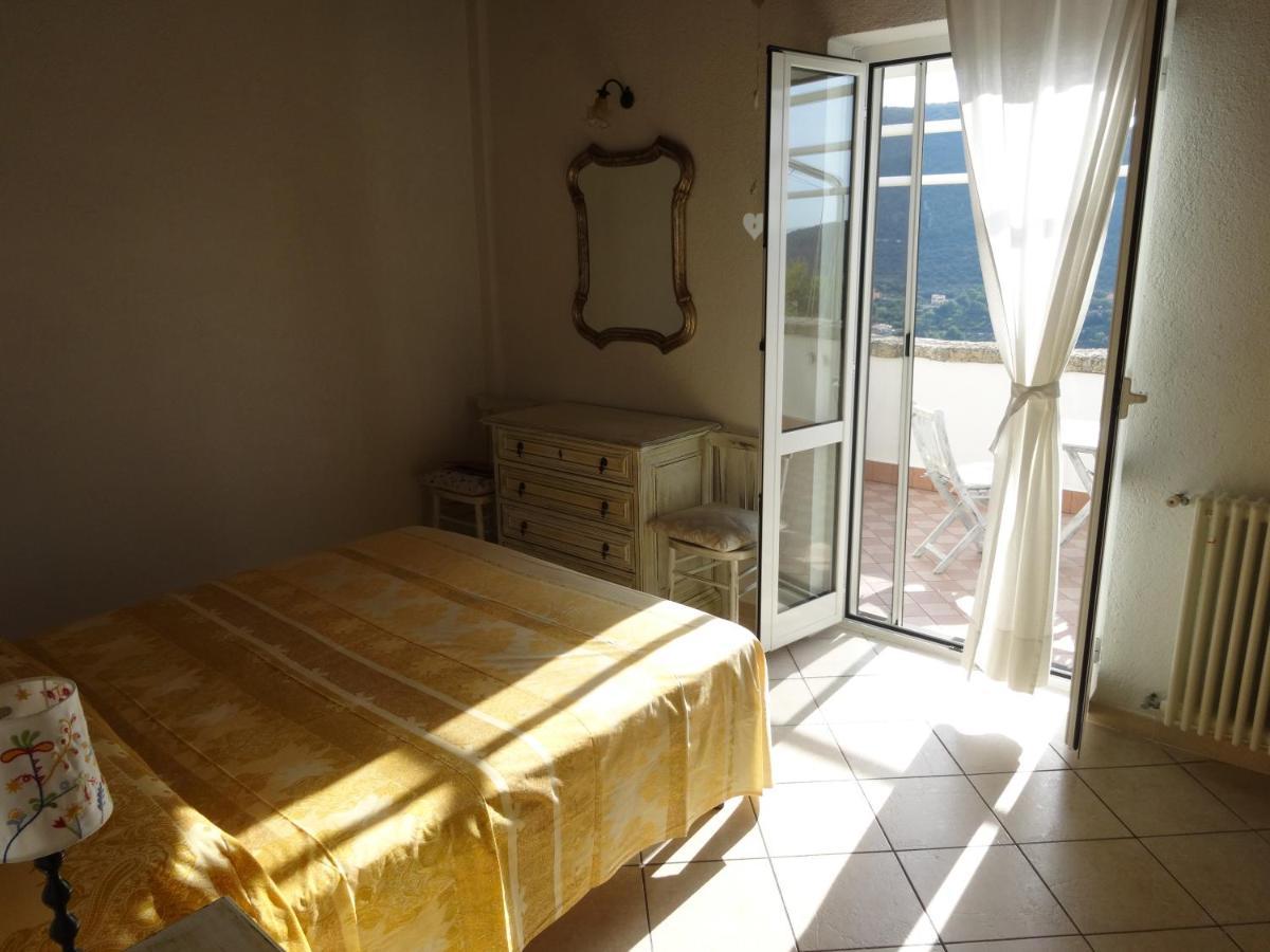B&B Rubando Le Nuvole Орко-Фельино Экстерьер фото