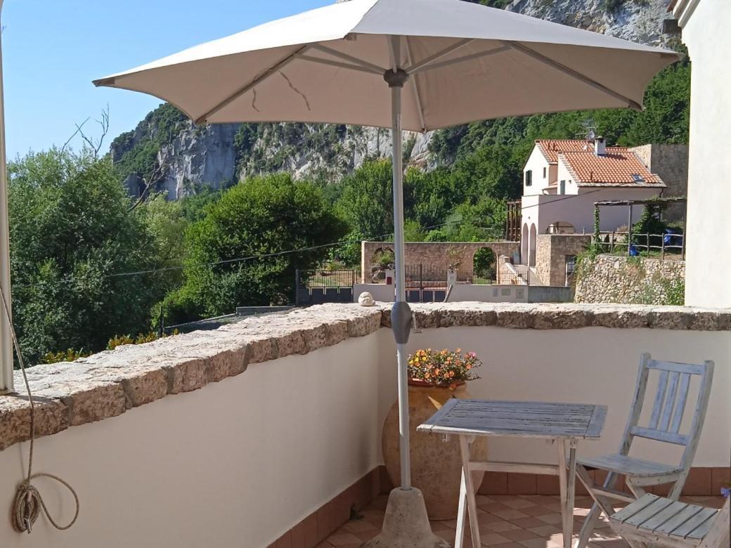 B&B Rubando Le Nuvole Орко-Фельино Экстерьер фото